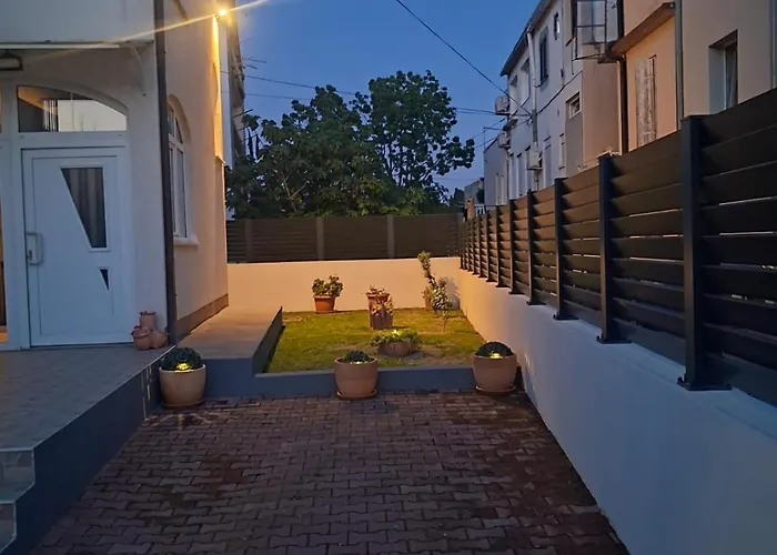 Marko Apartment *